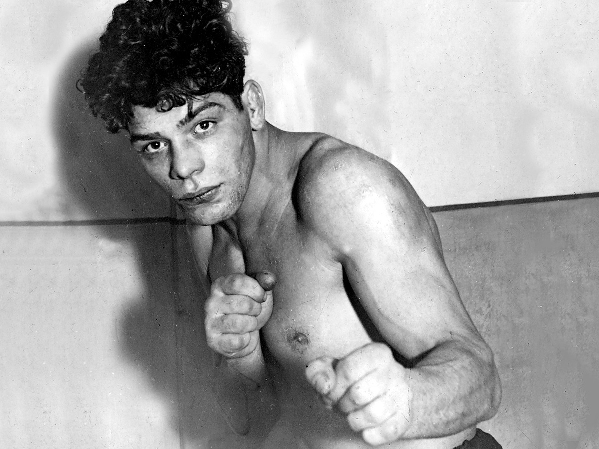 Әдемі спортшы порно Гена Букин трафик