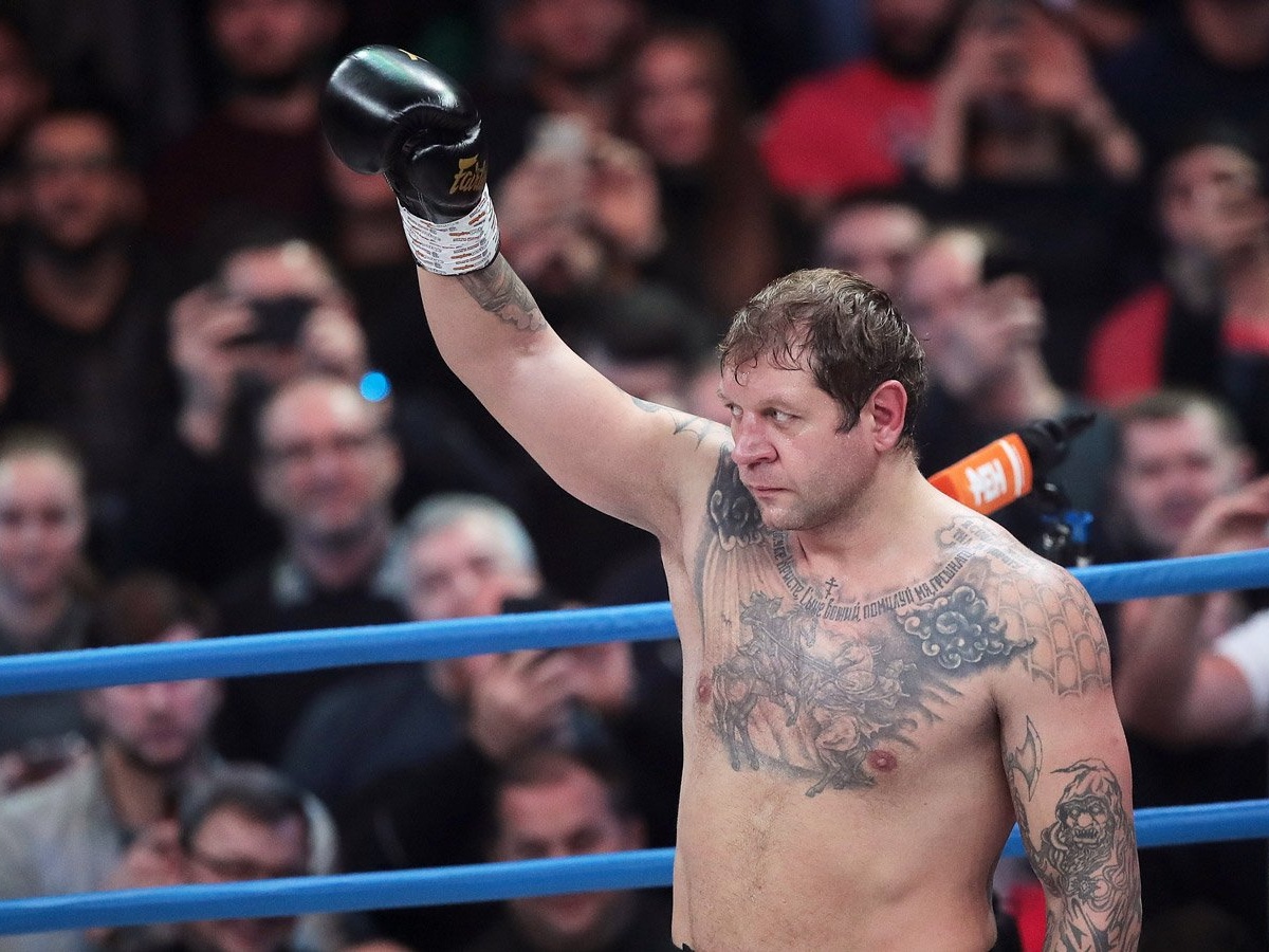 Александр Емельяненко заявил, что считает себя более талантливым бойцом,  чем брат Фёдор - Чемпионат