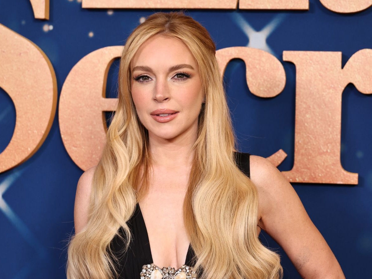 Әдемі зәр шығару порно онлайн Ол әйелді сиығымен ұрады