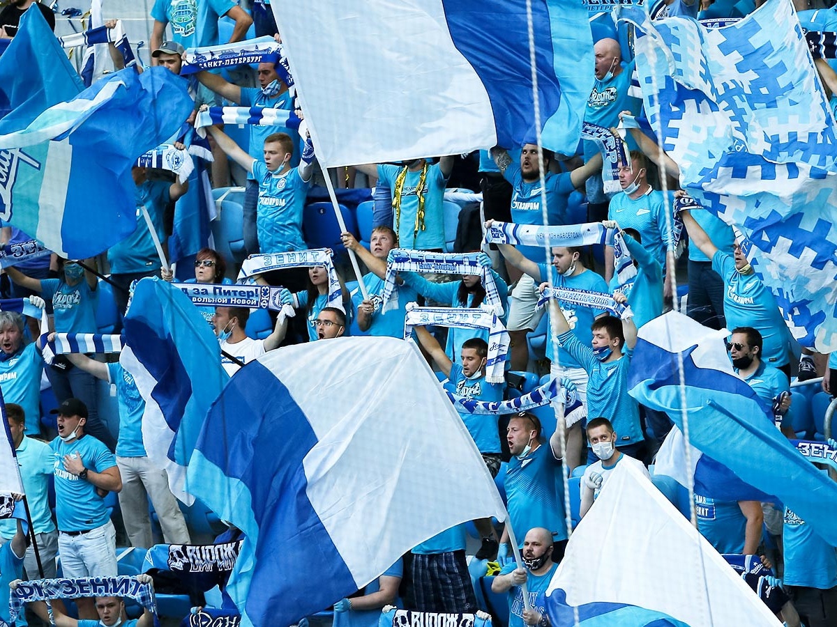 v peterburge zapretili poseshat