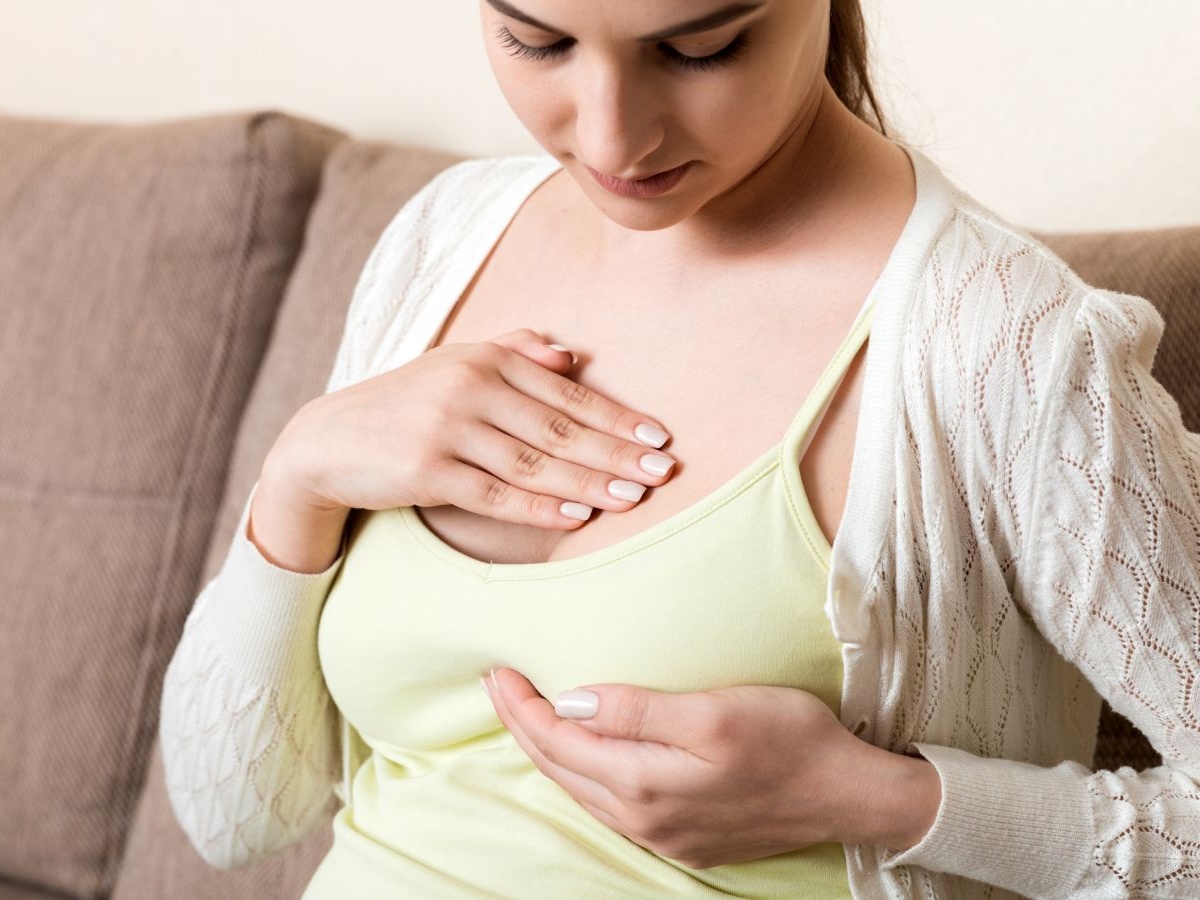 Боль в груди у женщины: 7 причин, почему могут болеть молочные железы -  Чемпионат