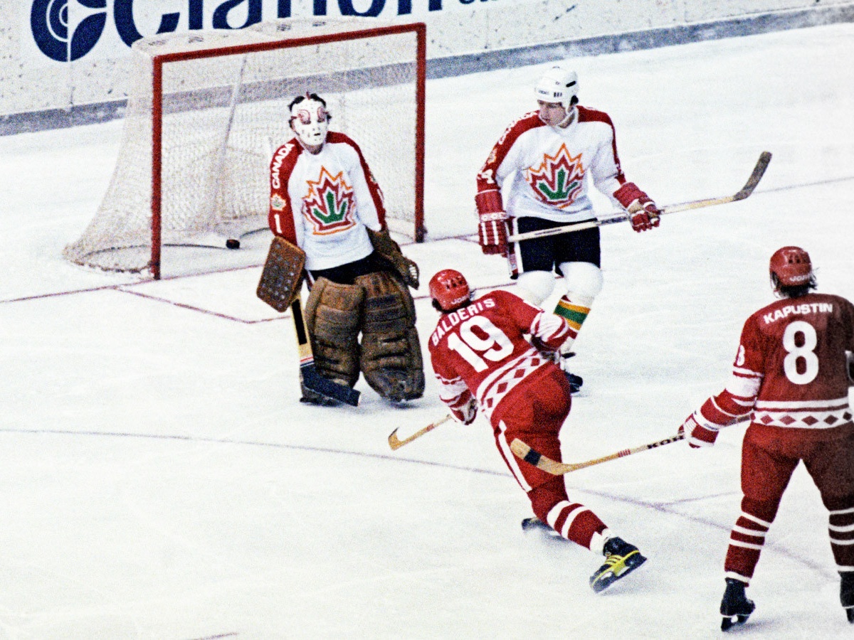 Как сборная СССР выиграла у Канады на ЧМ-1977 с разницей в 10 шайб -  Чемпионат