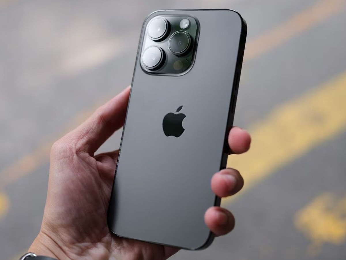 Стала известна причина перегрева iPhone 15 Pro - Чемпионат