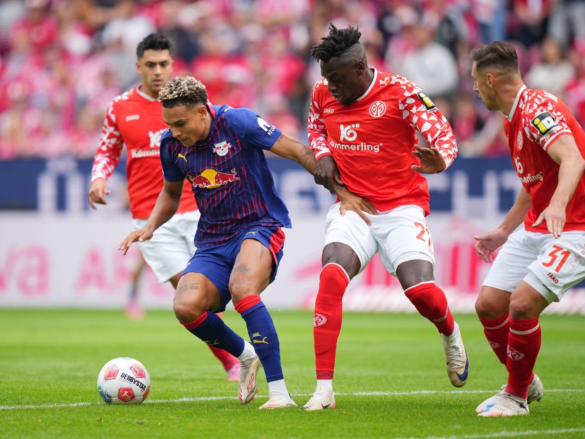 Superqahramon parodiya porno komikslar Erkak ayolning dumbasiga kaltaklaydi (foto)