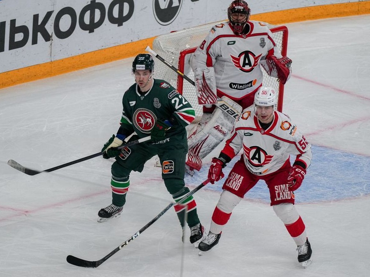 Автомобилист» крупно обыграл «Ак Барс» всухую и повёл 2-0 в серии Кубка  Гагарина – 2024 - Чемпионат