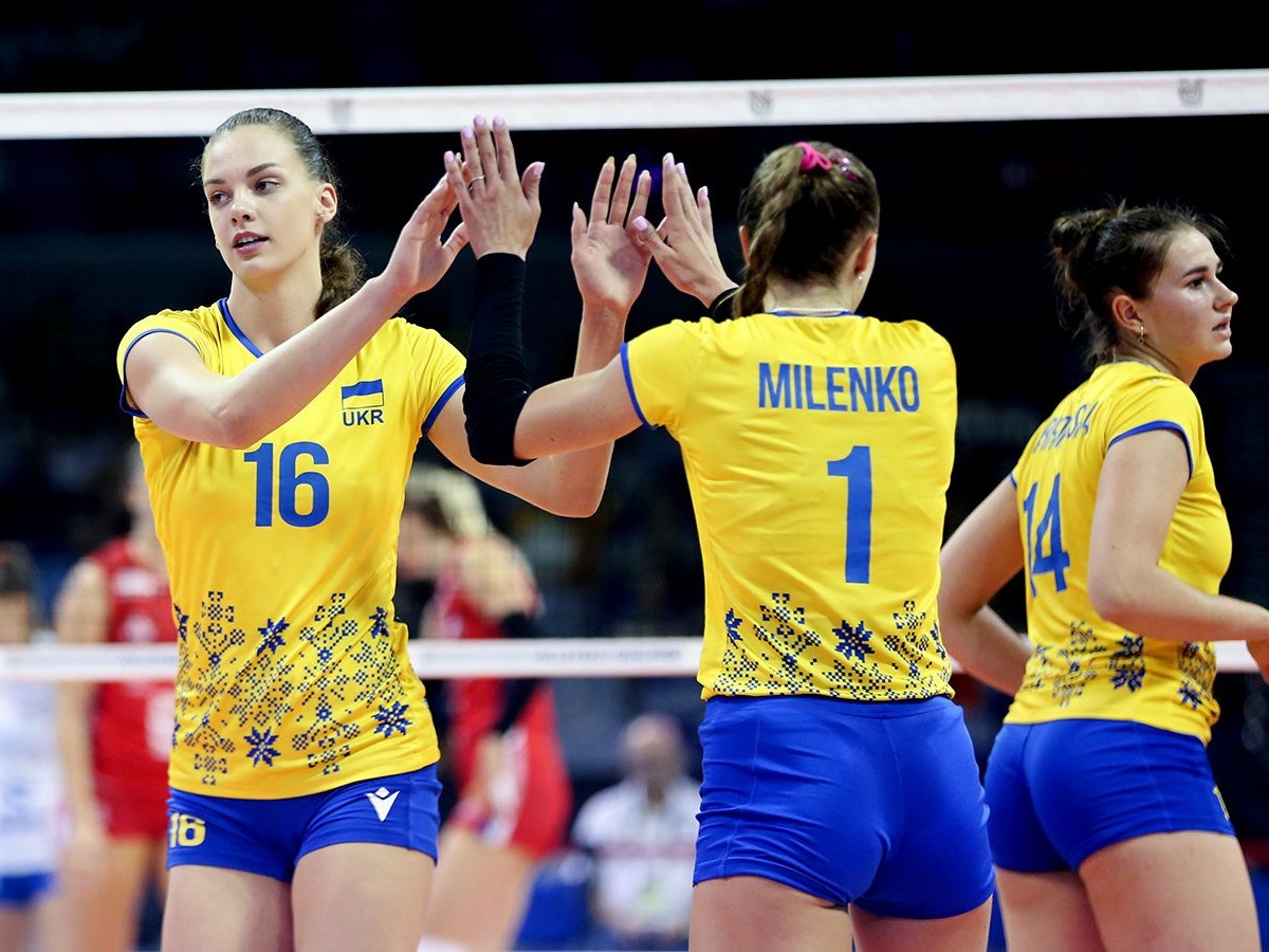 Ер адам ұйықтап қалды, ал досы оның әйелін сиқырлады.