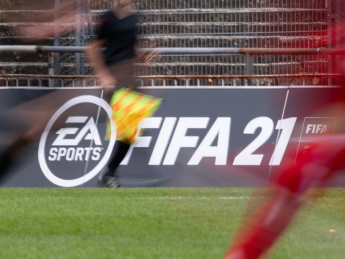 FIFA 21: блогер показал, как легко забивать с угловых - Чемпионат