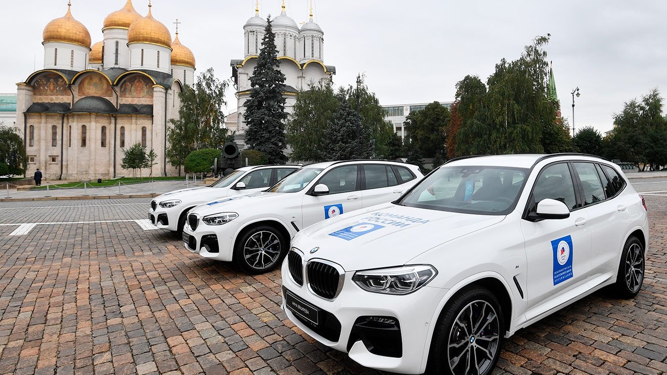 Одну из машин BMW, подаренных российским призёрам Олимпиады, продали на  следующий день - Чемпионат