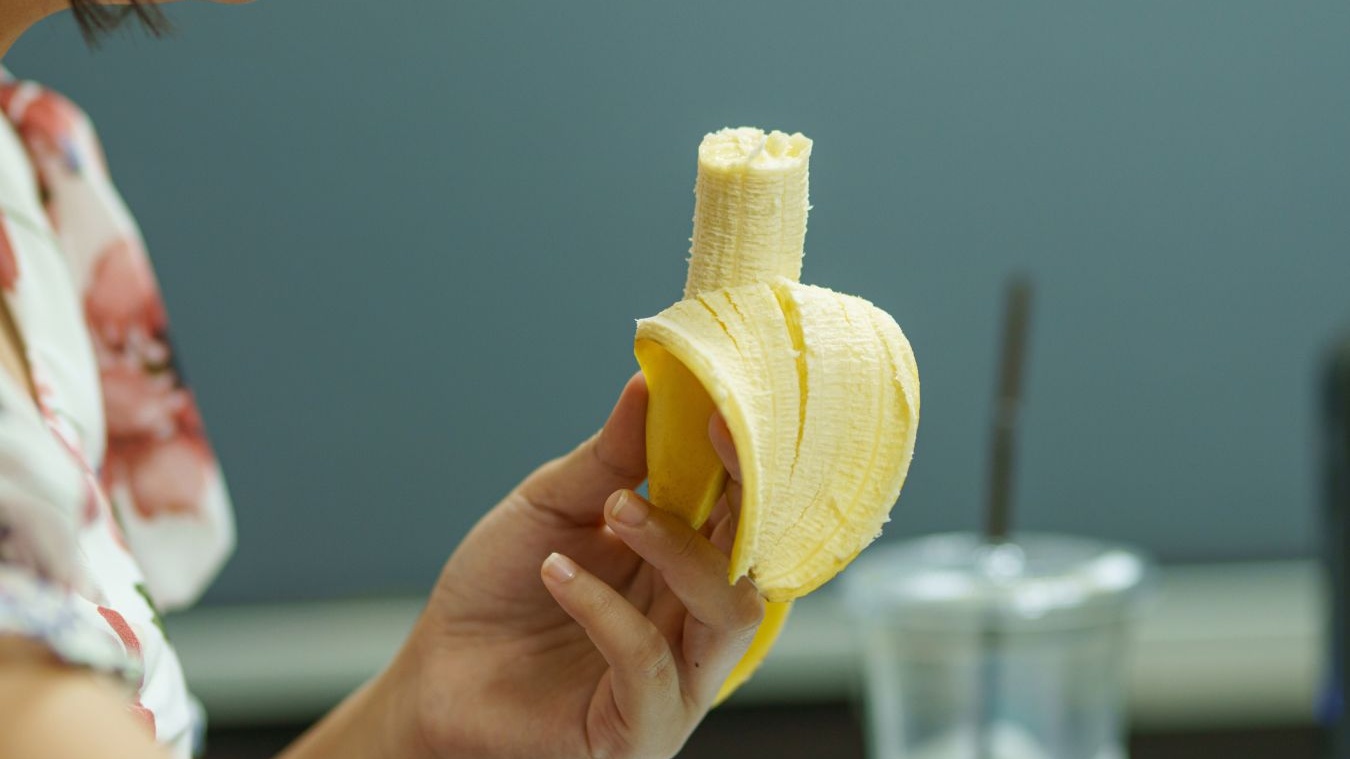 Можно ли есть бананы на диете: мнение диетолога