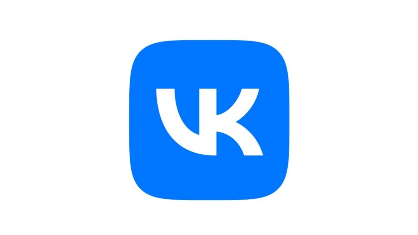 Бейне киінген әйелмен секс