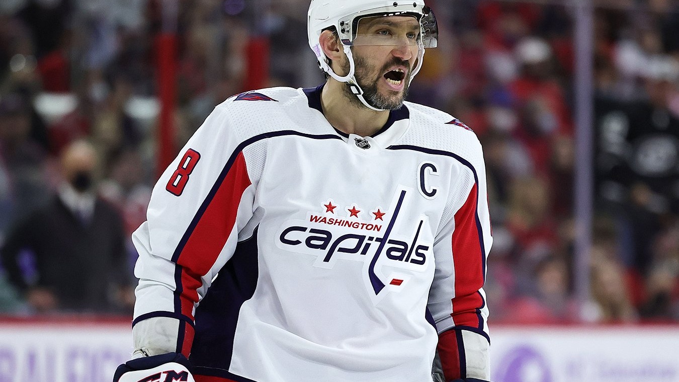Александр Овечкин сократил отставание от Яромира Ягра до 12 голов за  карьеру в НХЛ - Чемпионат