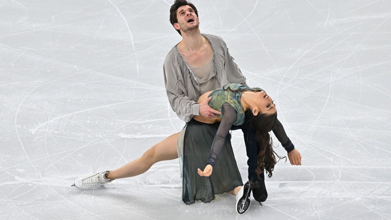 Қарт ана ұлының шұңқырын емеді