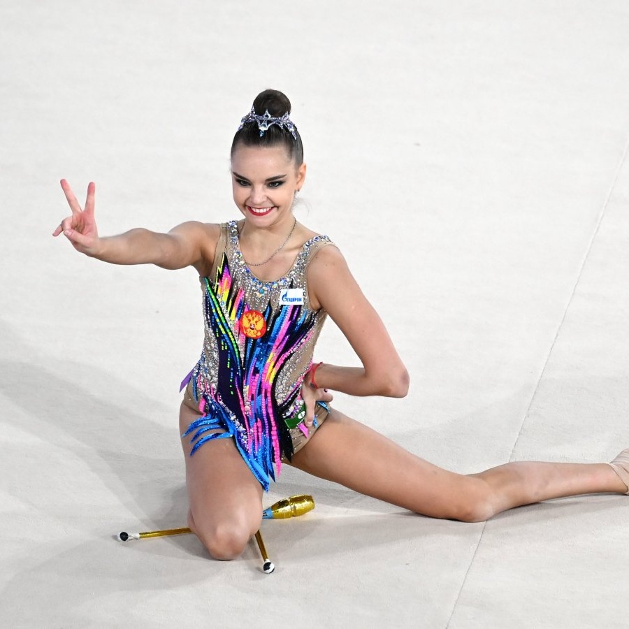 Чемпионат мира по художественной гимнастике — 2021: Дина Аверина выиграла  многоборье и установила мировой рекорд - Чемпионат