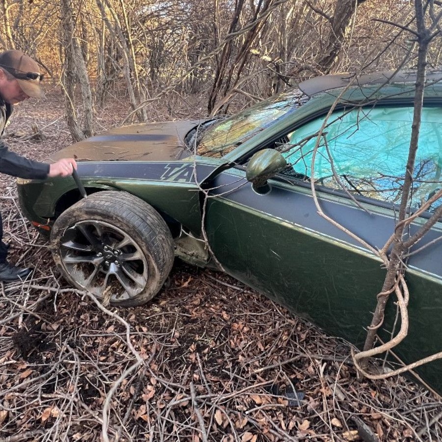 В США арестованы участники нелегальных уличных гонок. Они разбили Dodge  Challenger - Чемпионат