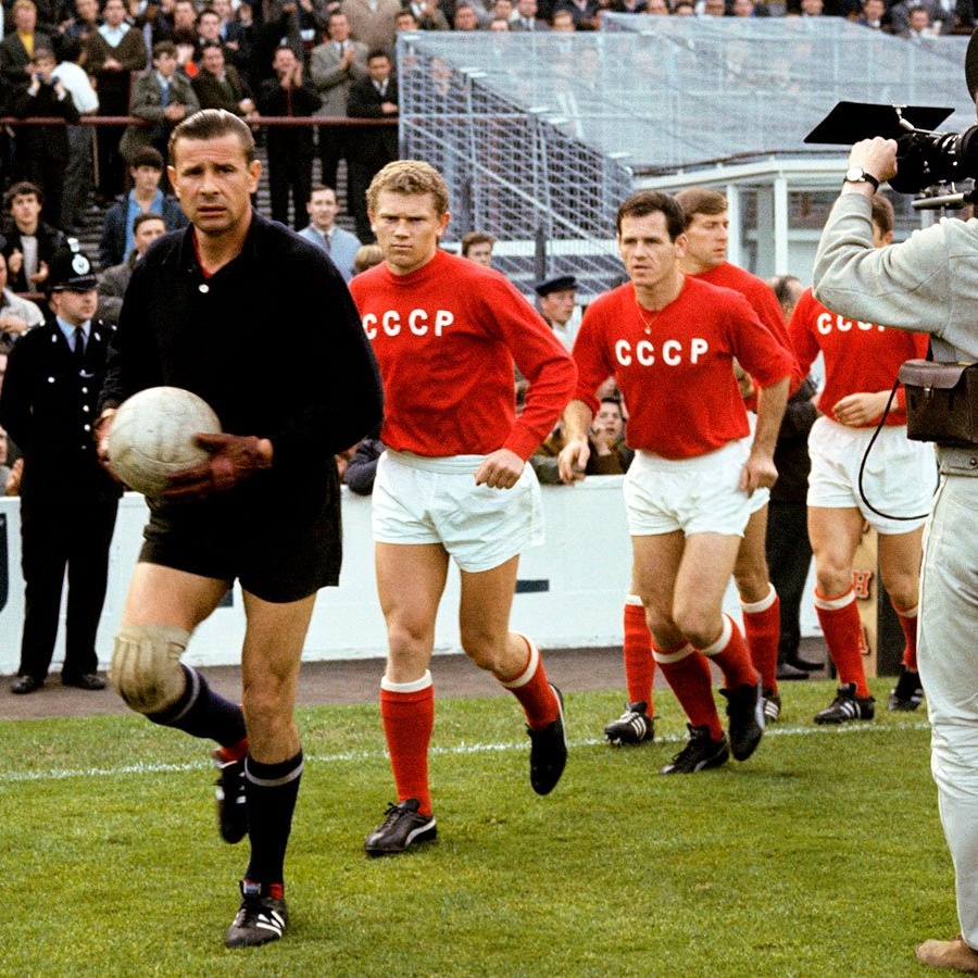 За что советский вратарь Лев Яшин получил «Золотой мяч» в 1963 году –  сборная СССР, «Динамо», история - Чемпионат