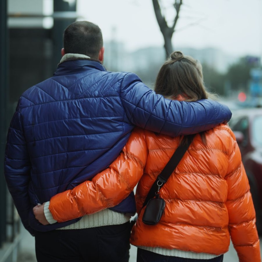 Разводы на куртке после стирки – что делать, как убрать или удалить белые пятна?