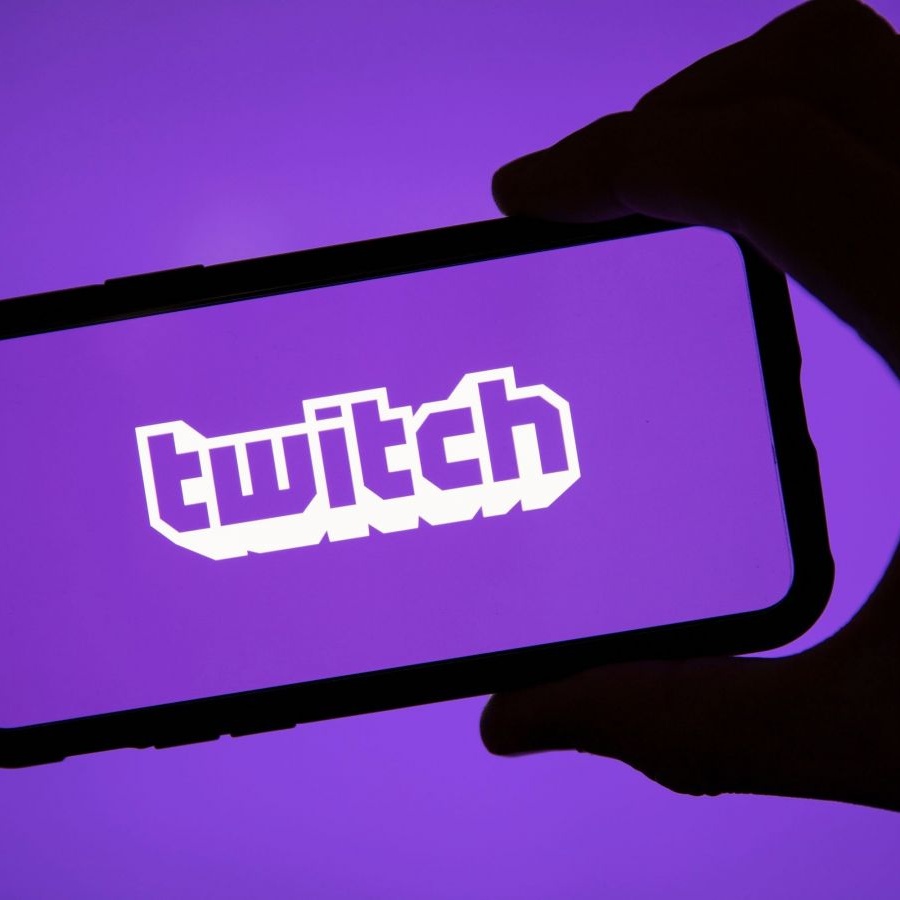 На главной странице Twitch обнаружили порноконтент. Он там появился из-за  самой Twitch