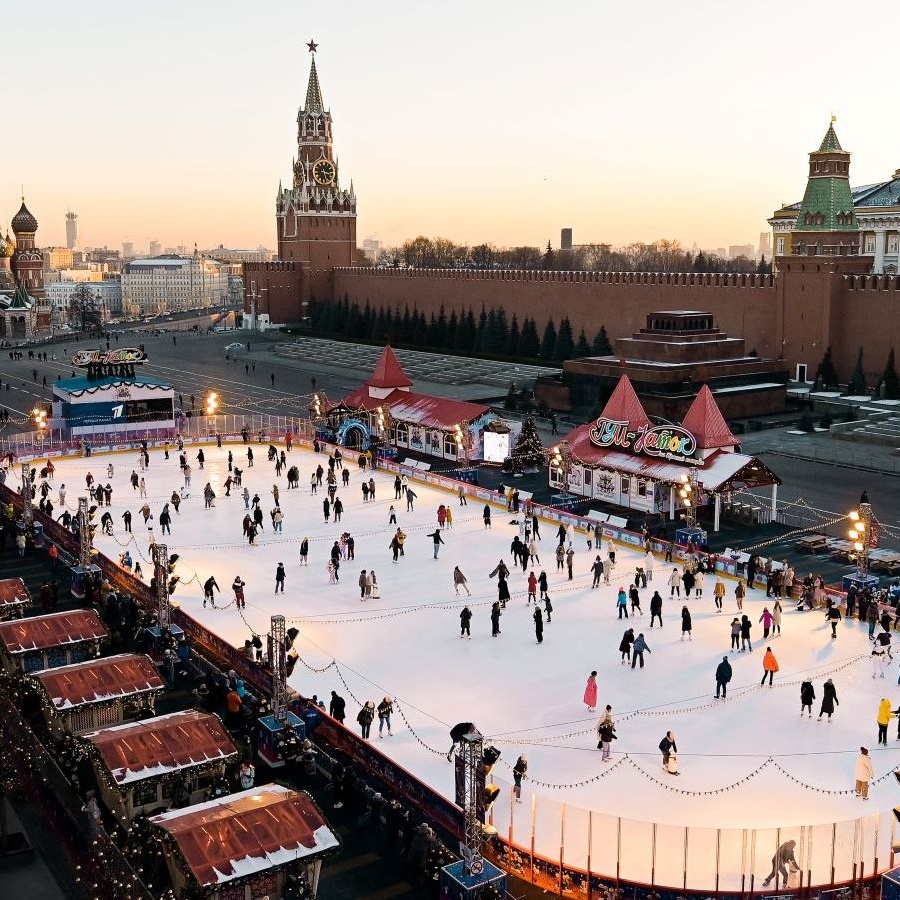 Сколько стоит каток на красной площади