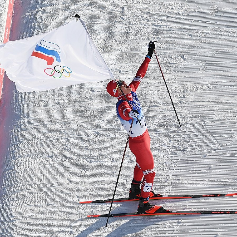 Александр Большунов выиграл первую золотую олимпийскую медаль в карьере -  Чемпионат