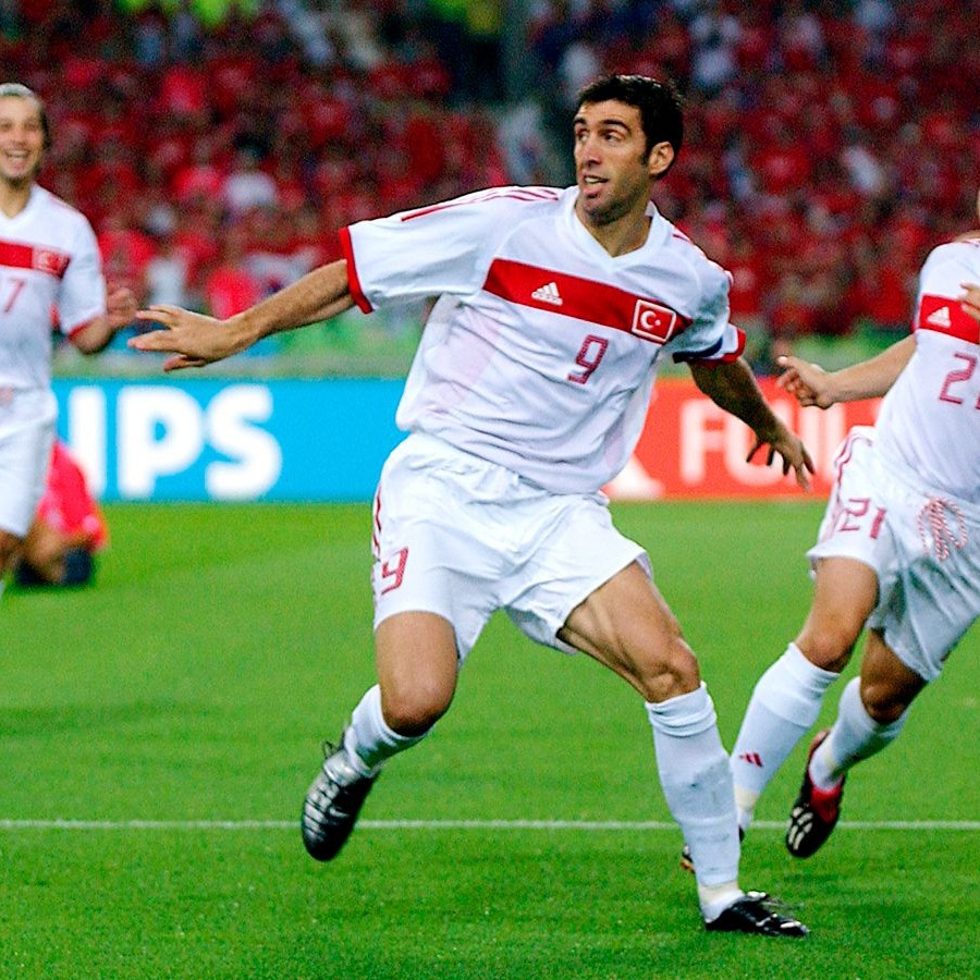 Самый быстрый гол в истории чемпионатов мира: Хакан Шукюр забил на ЧМ-2002,  почему он сбежал из страны - Чемпионат