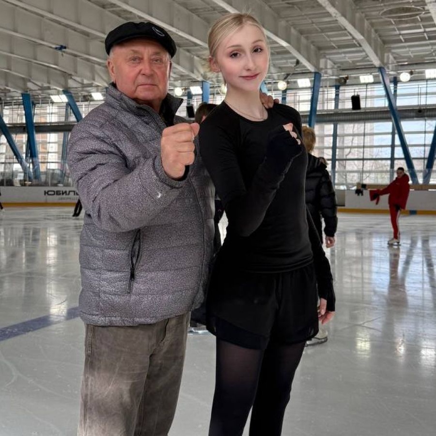 Сексуалдық ана еңкейіп қалды