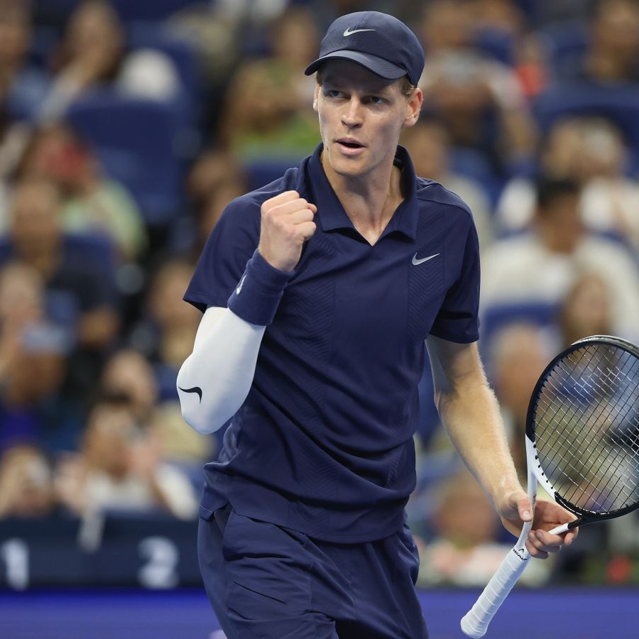 Qiz dugonasining ogziga siydi