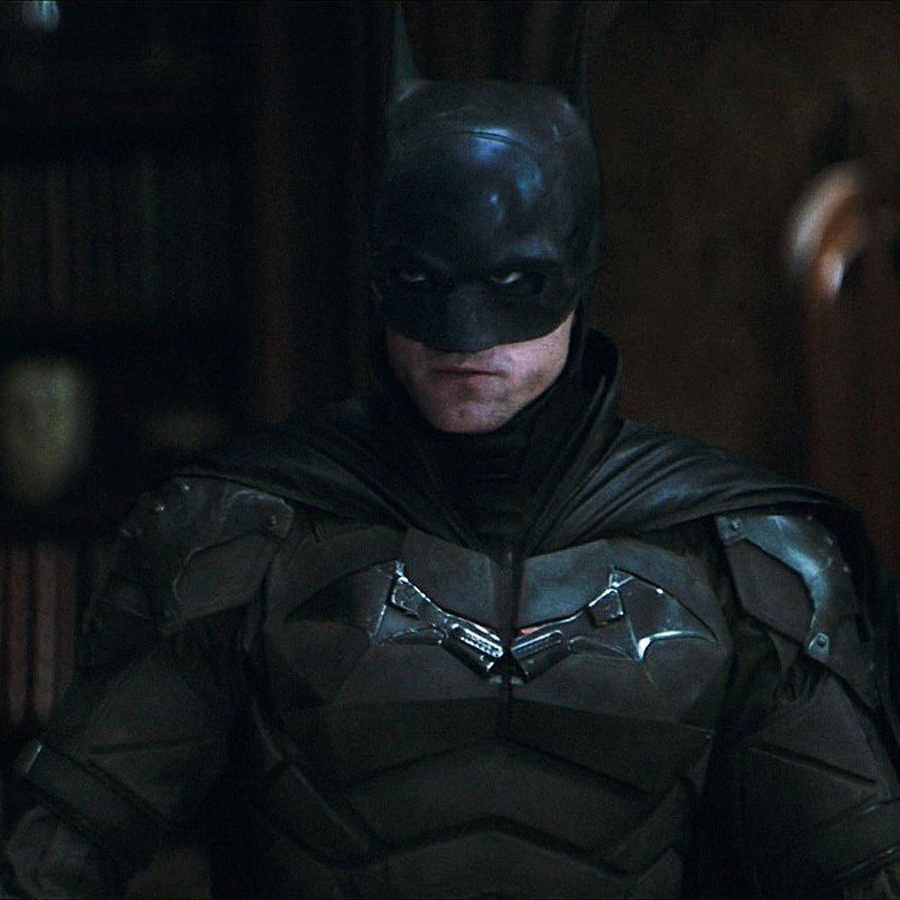 Yosh yigit uyda onanizm bilan shugullanadi