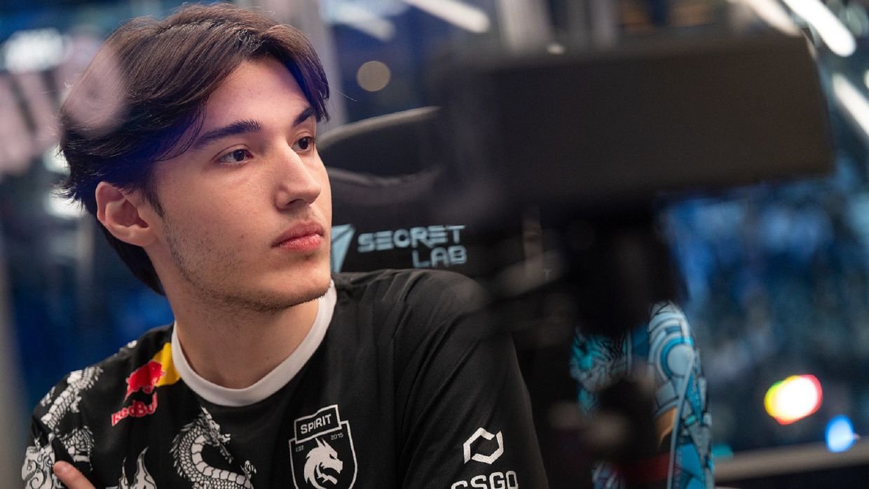 Финал DreamLeague S27 вышел российским — Spirit уступила Yandex со счётом 1:3