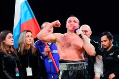 Лебедев проиграл Мчуну и завершил спортивную карье