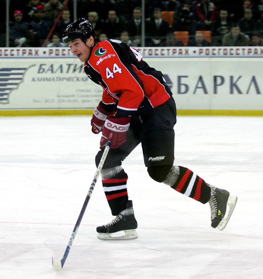 Андрей Назаров — нападающий «Авангарда» в сезоне-2004/2005