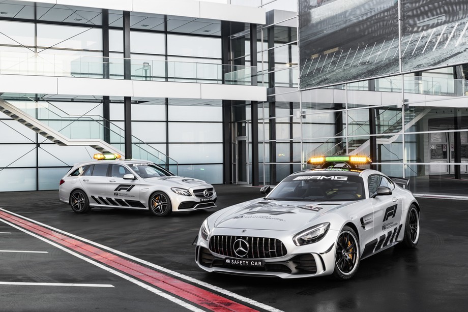 Mercedes-AMG GT R Official FIA F1 Safety Car и Mercedes-AMG C 63 S Estate Official FIA F1 Medical Car Mercedes-AMG GT R Official FIA F1 Safety Car и Mercedes-AMG C 63 S Estate Official FIA F1 Medical Car