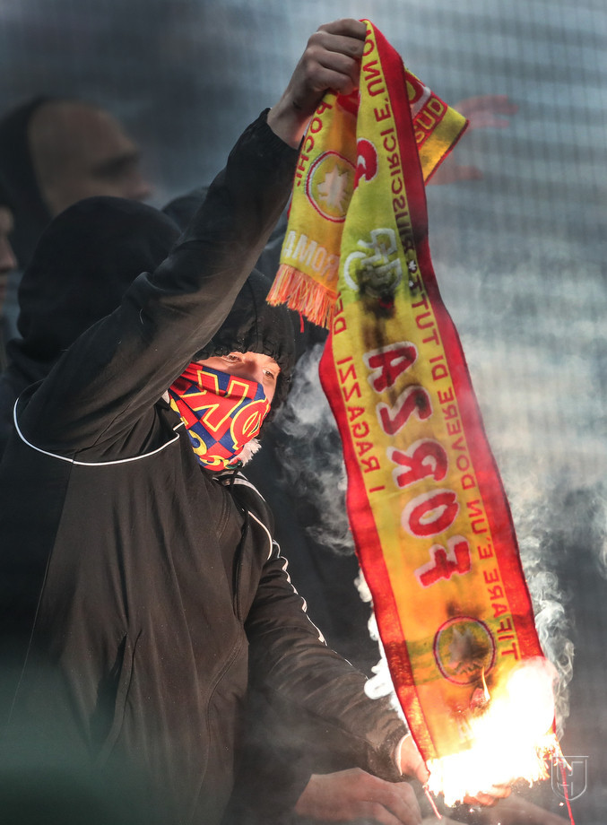 Roma ultras. Шарф ЦСКА ультрас.