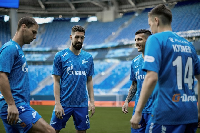 «Зенит» представил домашнюю игровую форму на сезон-2018/19 «Зенит» представил домашнюю игровую форму на сезон-2018/19