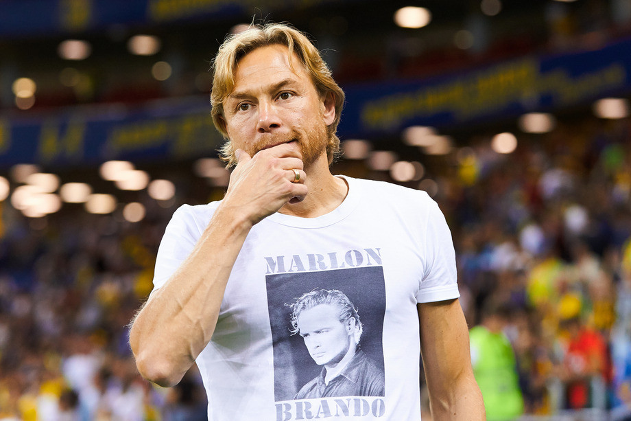 Валерий Карпин в футболке с изображением молодого Марлона Брандо