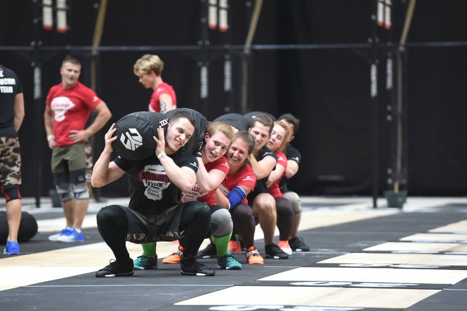 Кубок фитнес. Рибок большой Кубок 2017. Reebok большой Кубок. Рибок большой Кубок 2017 мешки.