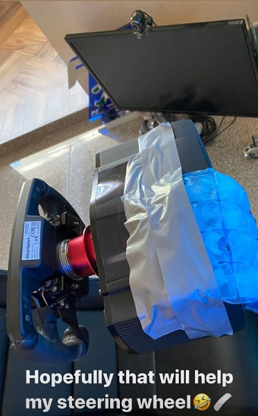 Круглый скотч для упаковки коробок. Непрозрачный скотч. Стикер скотч. Скотч в ассортименте. 7060l скотч аппарат.