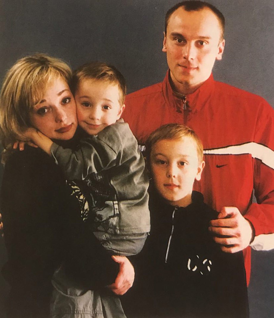 Дмитрий Хохлов с семьёй