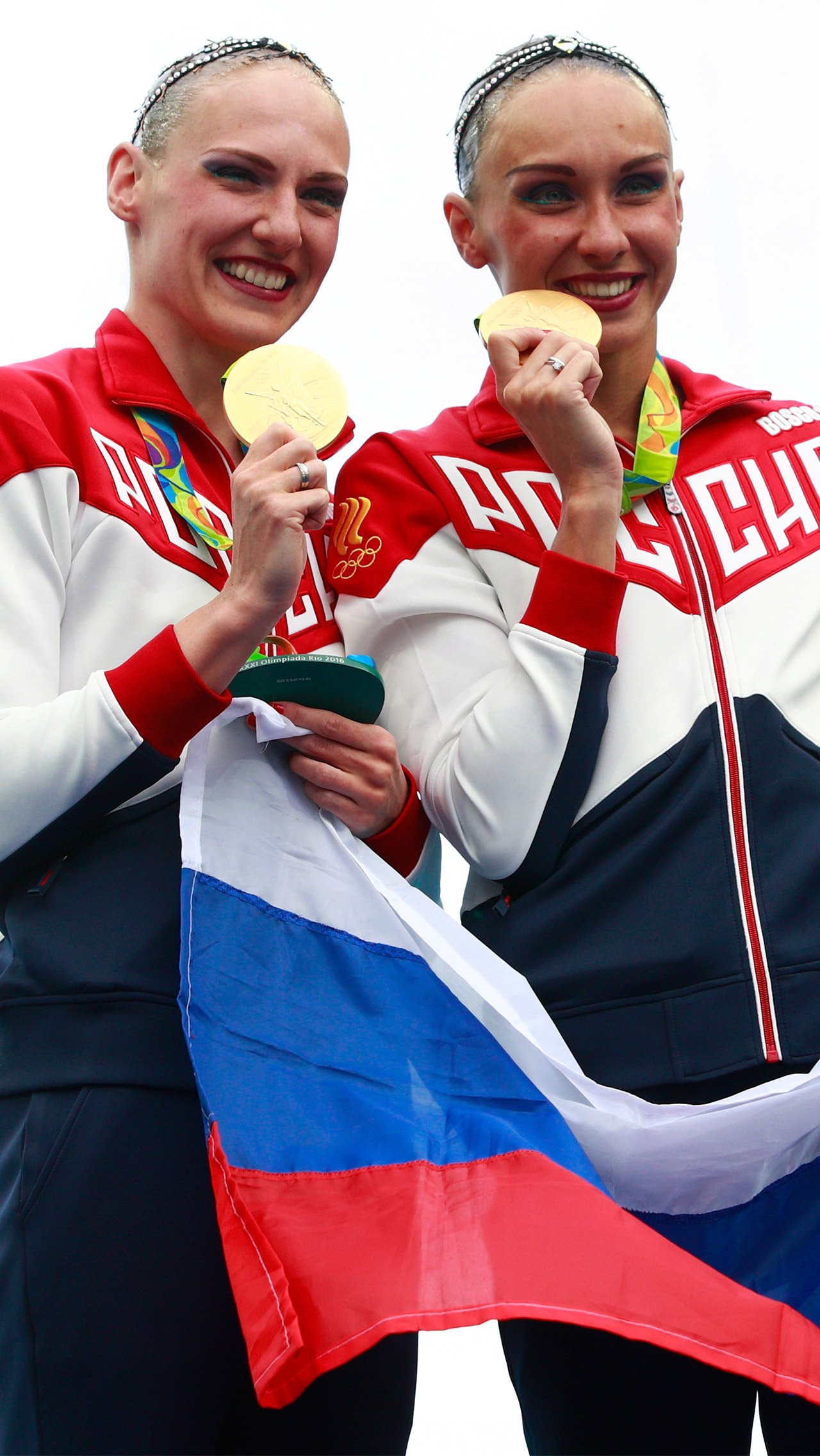 Синхронистки Анастасия Давыдова, Наталья Ищенко и Светлана Ромашина — самые титулованные россиянки в истории летних Олимпийских игр. На их счету по пять золотых медалей.