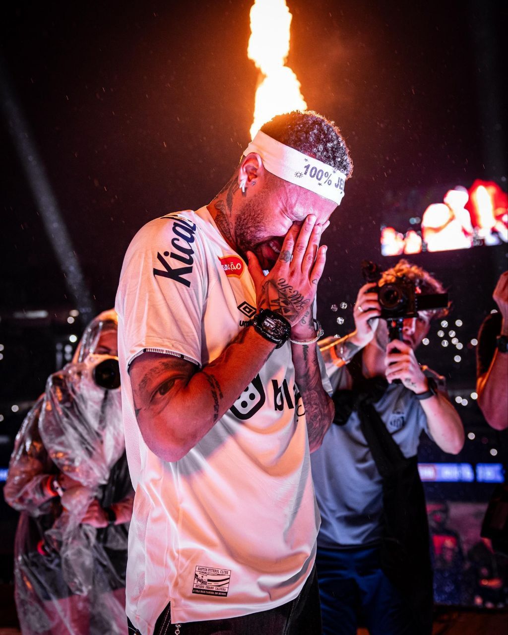 Neymar özünü saxlaya bilmədi, belə ağladı – FOTO 3 Neymar özünü saxlaya bilmədi, belə ağladı – FOTO