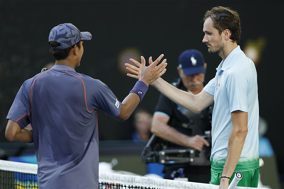 Даниил Медведев с трудом обыграл Касидита Самрея на Australian Open
