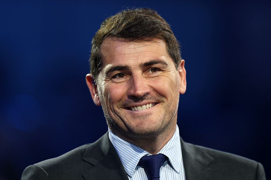 Икер Касильяс