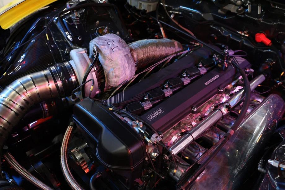 Под капотом Forward Racing RZ34-001М