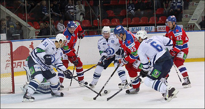 21 октября 2011 года. Москва. Регулярный чемпионат КХЛ. ЦСКА — "Динамо" М — 2:3 21 октября 2011 года. Москва. Регулярный чемпионат КХЛ. ЦСКА — "Динамо" М — 2:3
