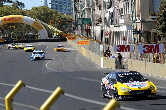 Гонка Super TC2000 в Аргентине Гонка Super TC2000 в Аргентине
