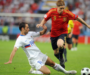 2008 год. Евро-2008. Роман Широков в матче против Испании 2008 год. Евро-2008. Роман Широков в матче против Испании