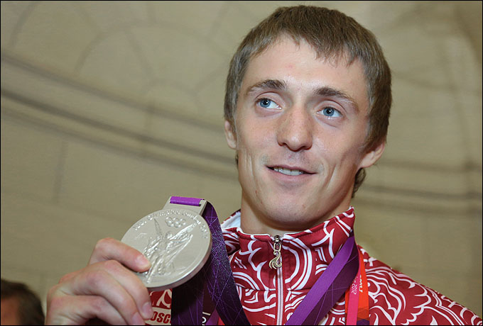 Дмитрий Ушаков и его олимпийская медаль Дмитрий Ушаков и его олимпийская медаль