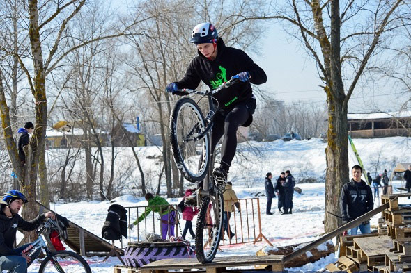 Соревнования по велотриалу — Trial park Соревнования по велотриалу — Trial park