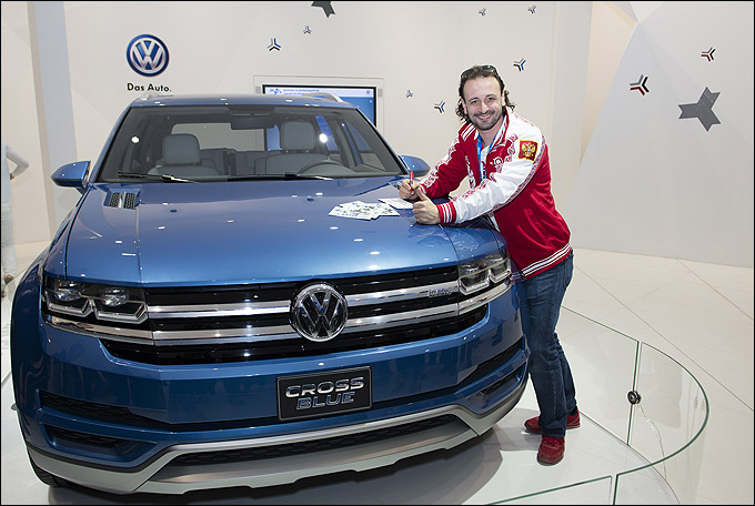 Илья Авербух и концепт-кар – Volkswagen CrossBlue Илья Авербух и концепт-кар – Volkswagen CrossBlue