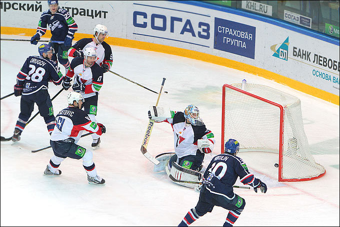 30 ноября 2012 года. Новосибирск. Регулярный чемпионат КХЛ. "Сибирь" — "Слован" – 1:2 30 ноября 2012 года. Новосибирск. Регулярный чемпионат КХЛ. "Сибирь" — "Слован" – 1:2