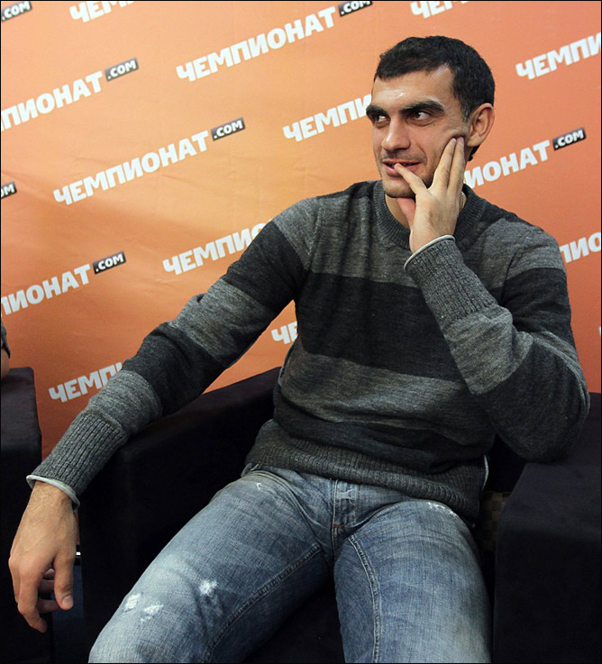 Владимир Габулов в гостях у "Чемпионат.com" Владимир Габулов в гостях у "Чемпионат.com"